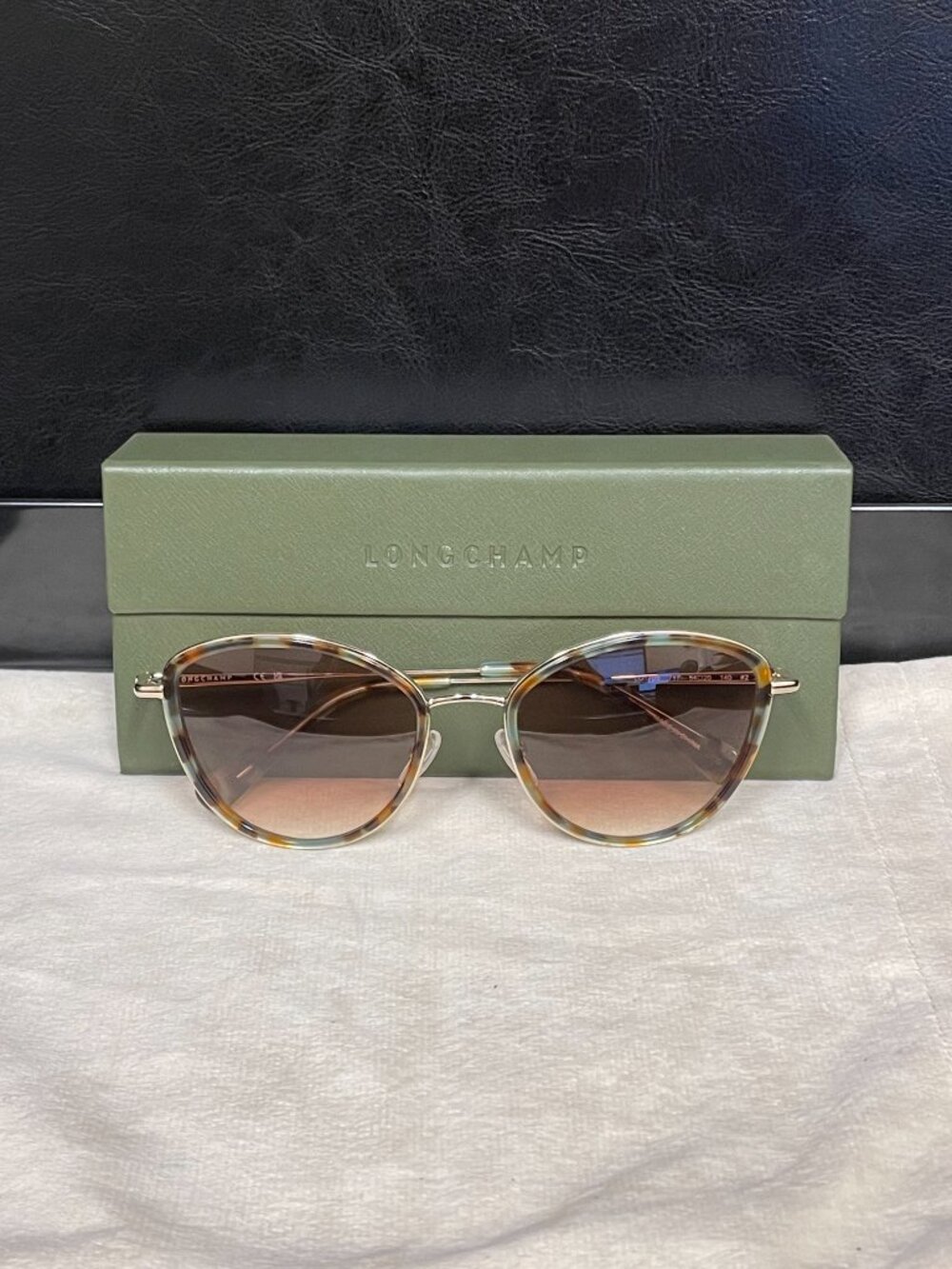 Longchamp Round Cat Eye Sunglasses Tortoise Brown Gradient NEW w/ Case
